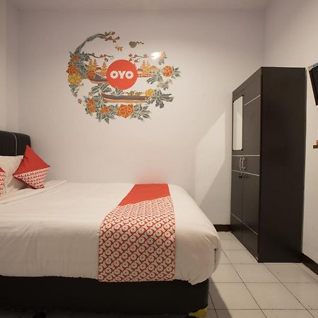 OYO 176 Near Cideng Virgo Residence Jacarta Exterior foto