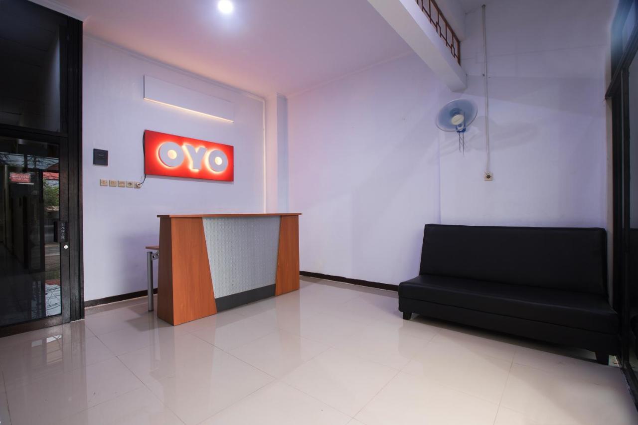 OYO 176 Near Cideng Virgo Residence Jacarta Exterior foto