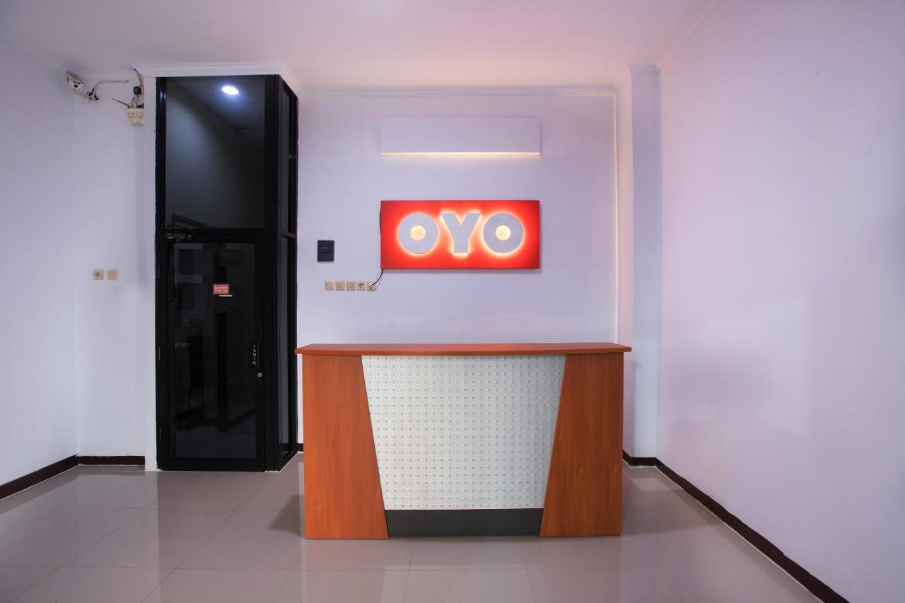 OYO 176 Near Cideng Virgo Residence Jacarta Exterior foto