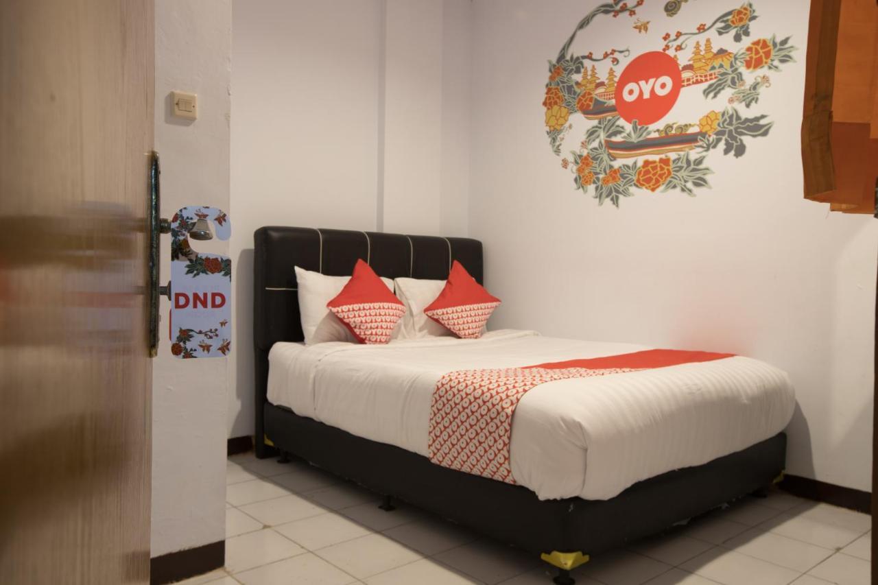 OYO 176 Near Cideng Virgo Residence Jacarta Exterior foto