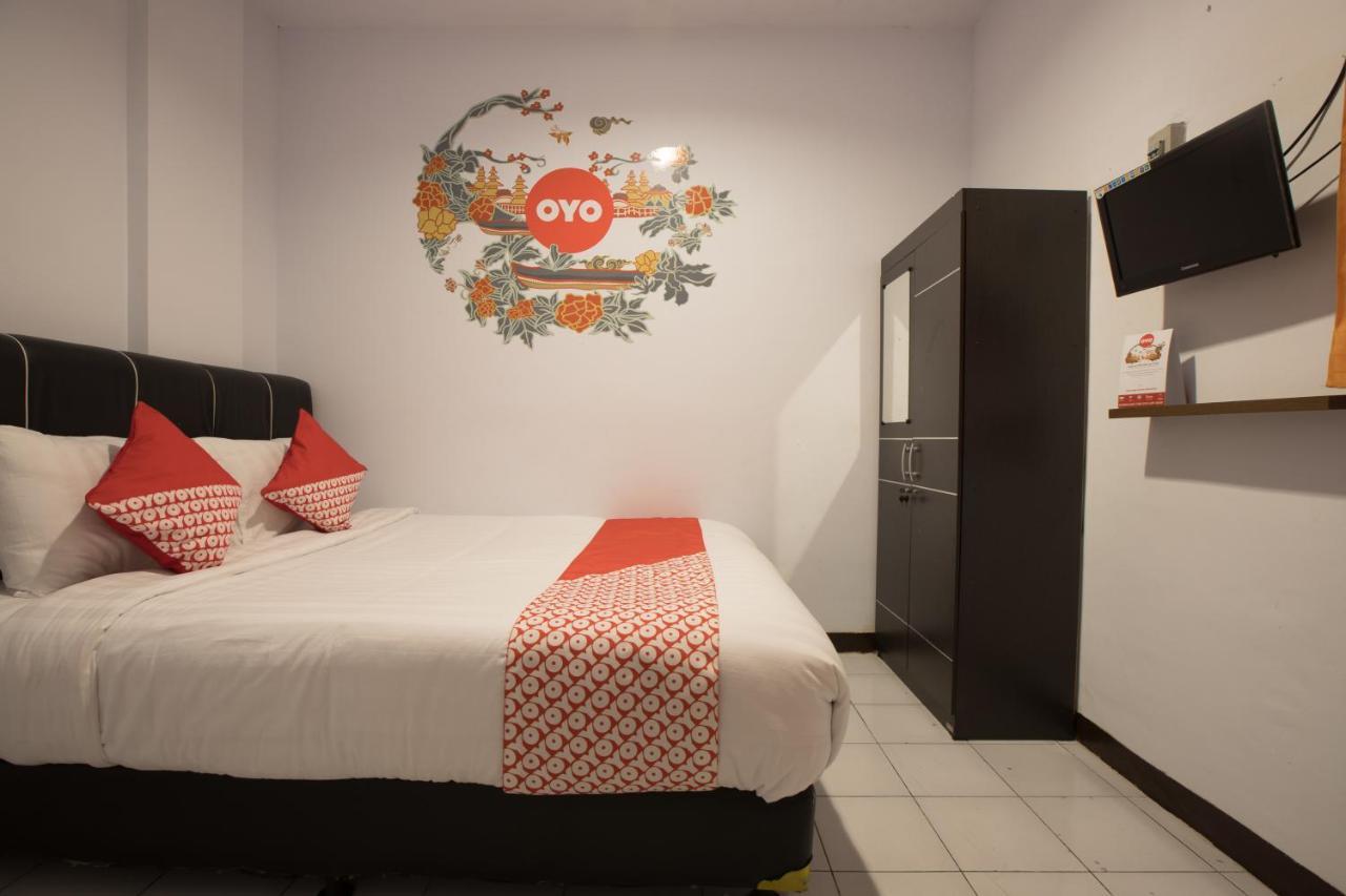 OYO 176 Near Cideng Virgo Residence Jacarta Exterior foto